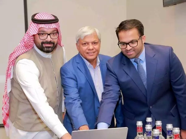 Your Alternative text